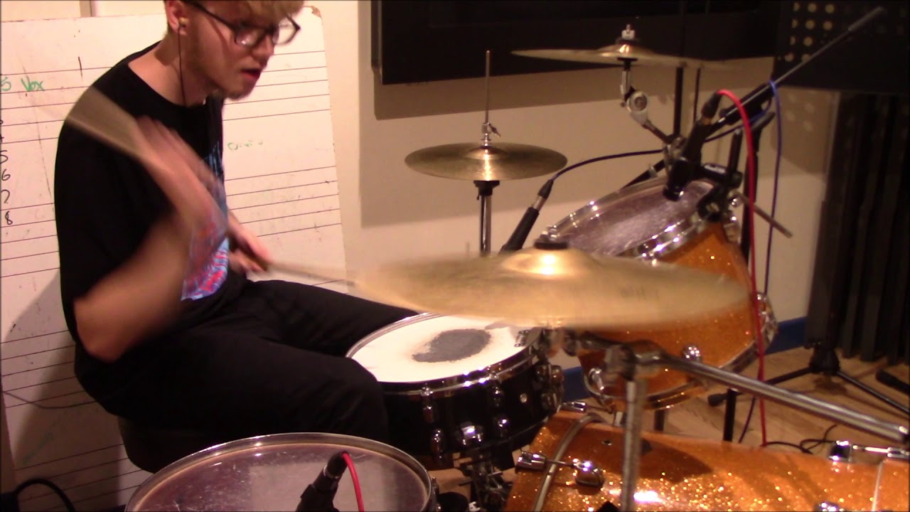 Arctic Monkeys- This House is a Circus (Drum Cover)