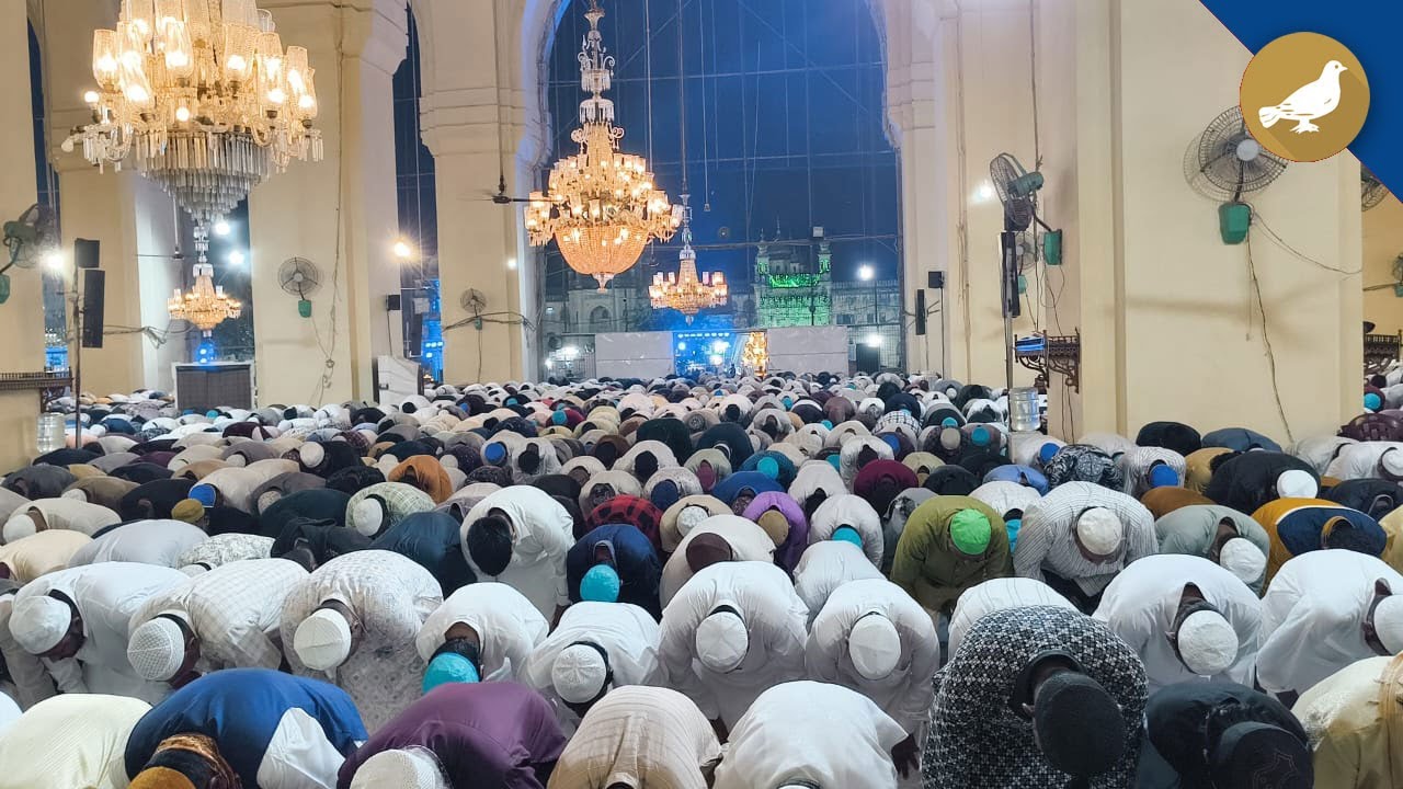 Верующие отмечают Шаб-е-Мерадж особыми молитвами в Хайдарабаде.