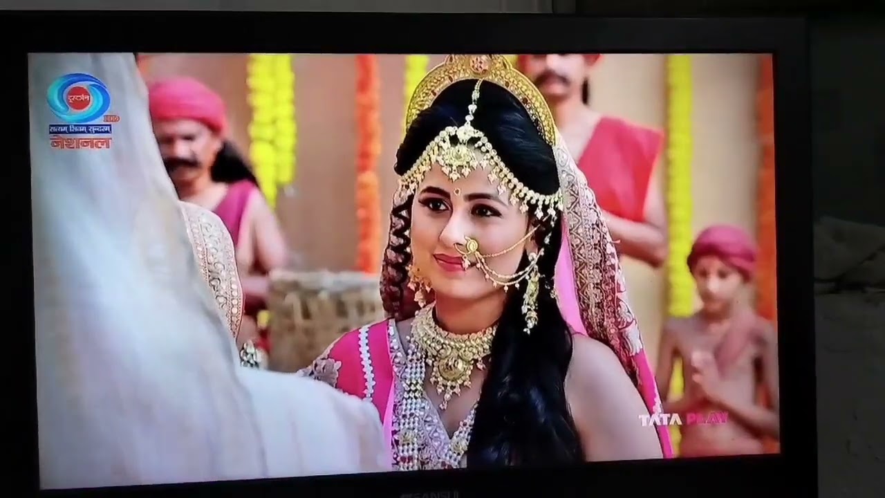 Mai's blessings to Ram Sita.