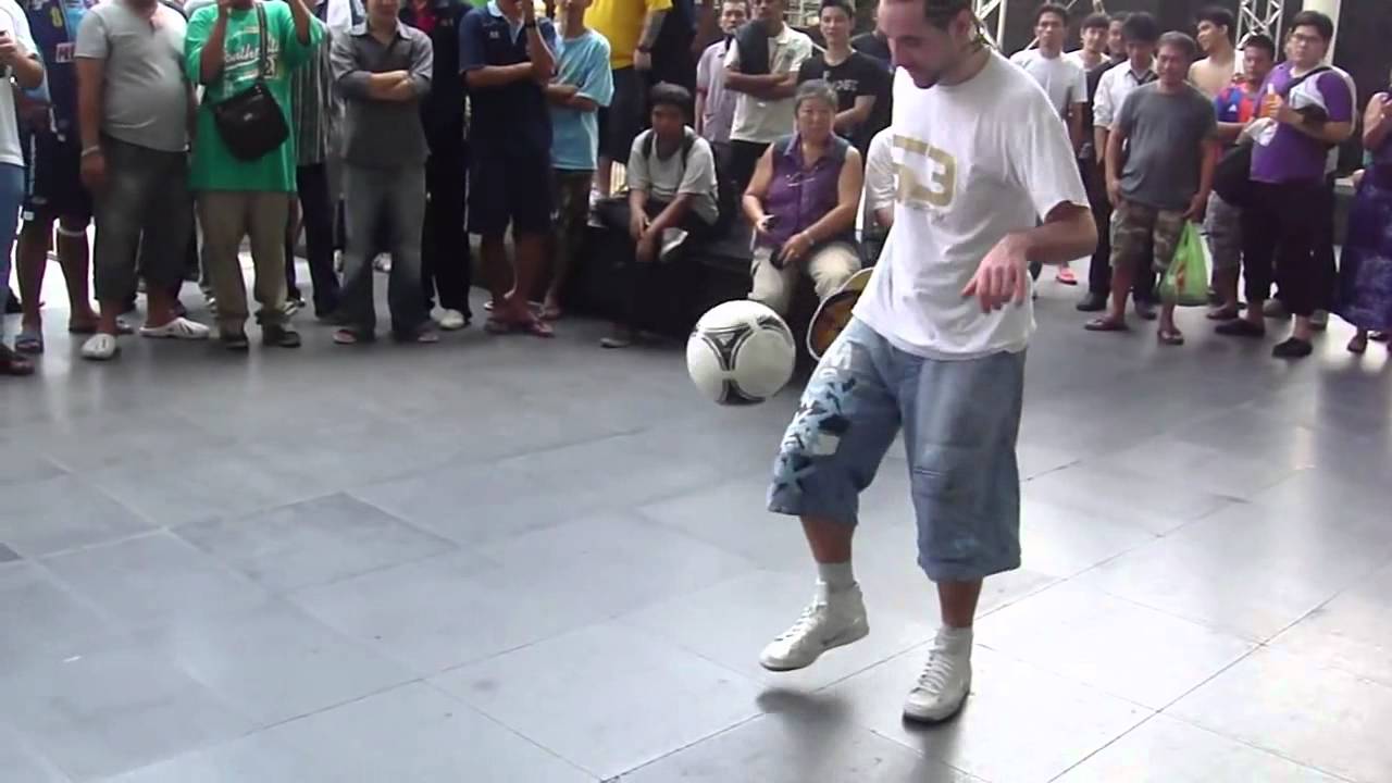 S3 & Edgar Davids at Tiger Street Football Thailand 2012