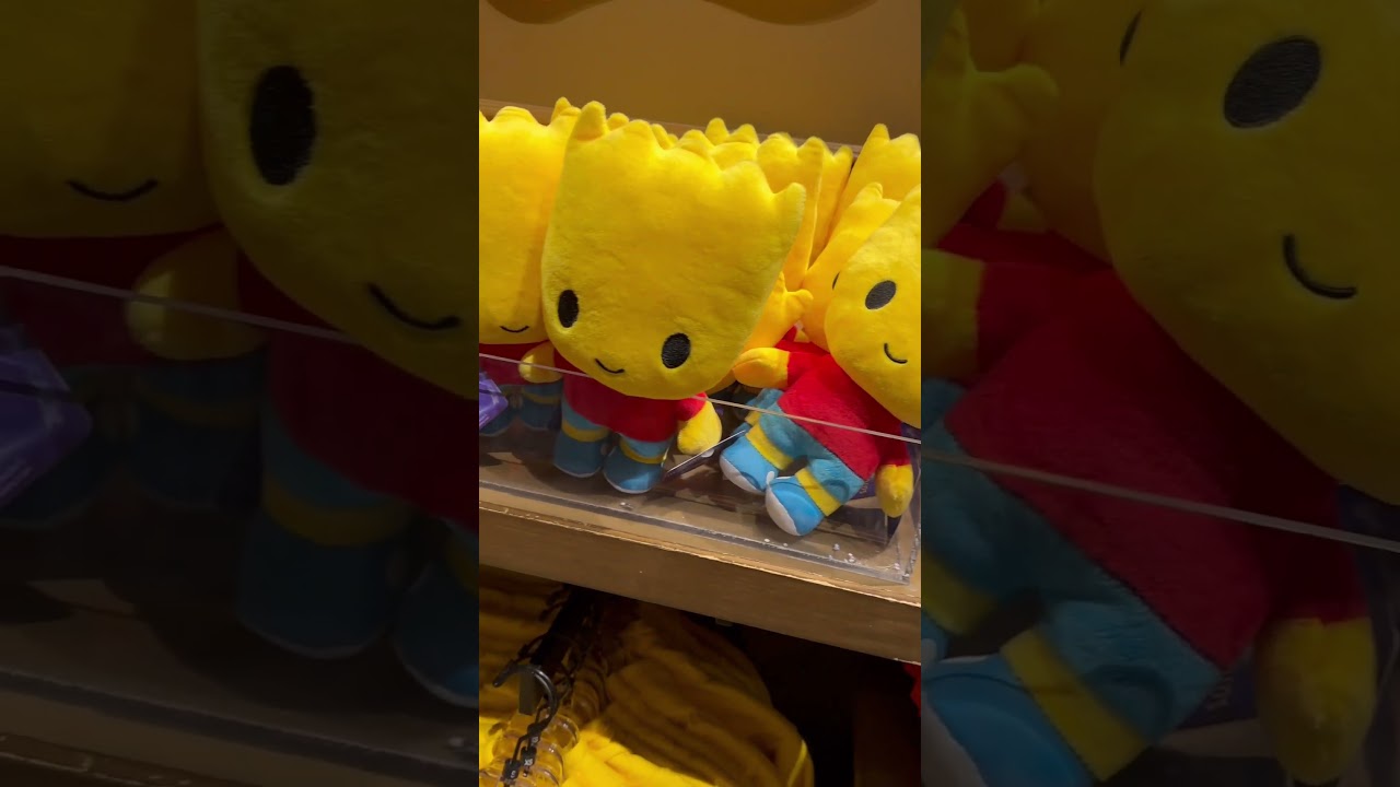 My big eyes friend 👀 #universalstudios #toys #plush #plushtoys #hollywood #simpsons