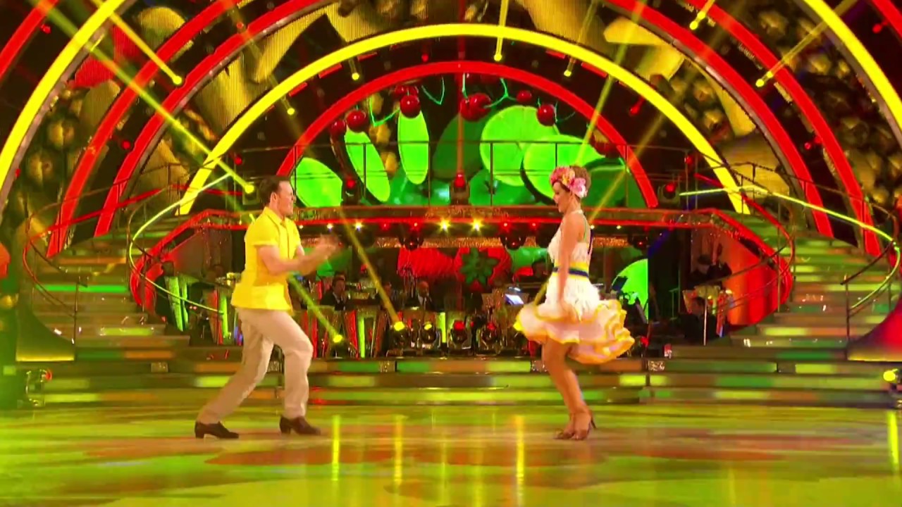 Louise & Kevin Samba to ‘Brazil’ by Thiago Thomé - Strictly Come Dancing 2016: Week 12