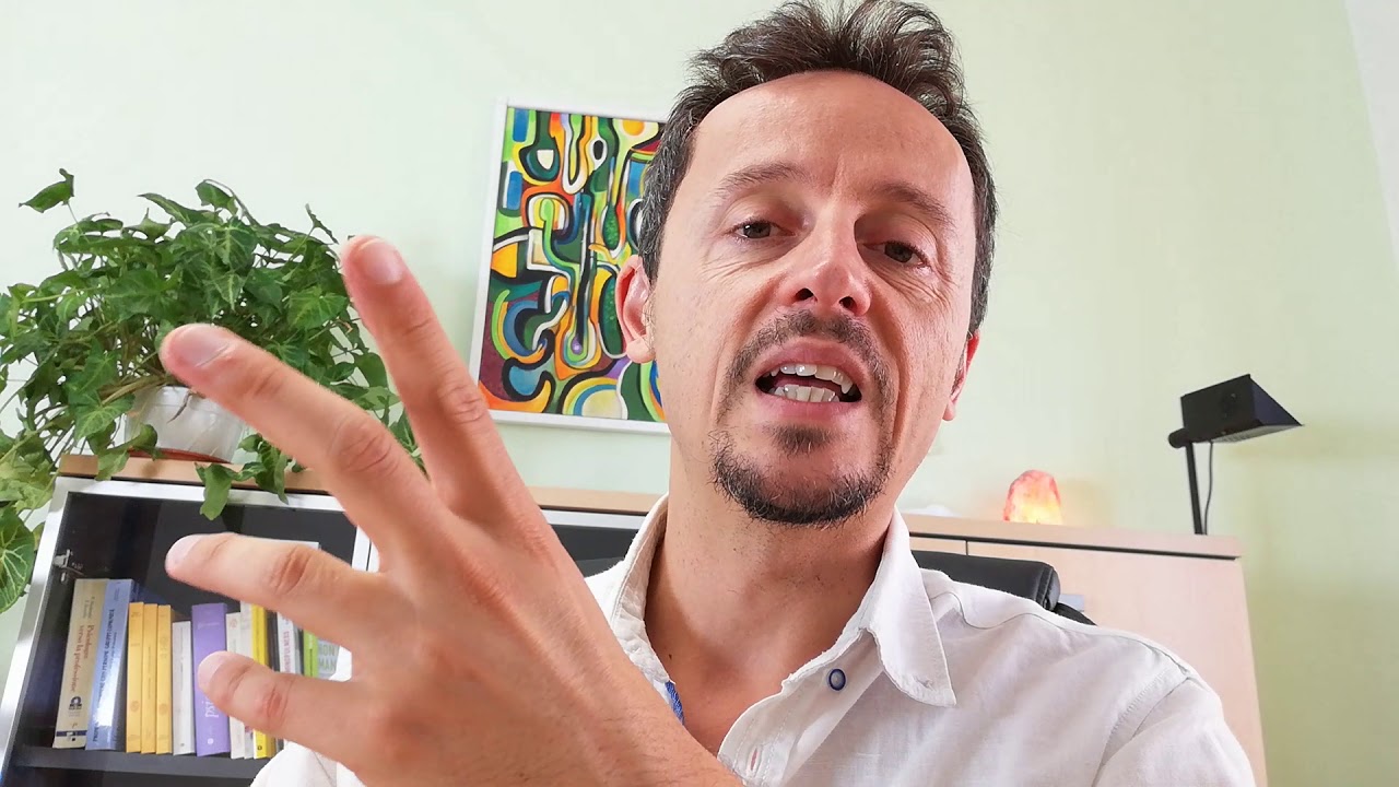 Narcisista patologico. Le caratteristiche del narcisista in amore
