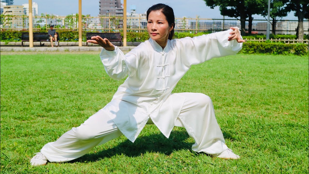 #taichi#太極拳 #24式简化太极拳#太極拳教室 興味のある方はぜひ一度見学に来てみて下さい。葛飾区立石にて毎週火曜日，日曜教室に行っています連絡先:電話080-2485-9956