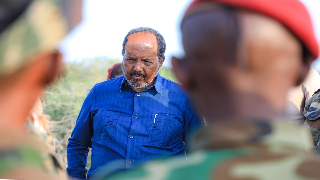 Madaxweyne Xasan Sheekh oo kormeeray Furimaha Dagaalka ee ku Dhow Magaalada Muqdisho