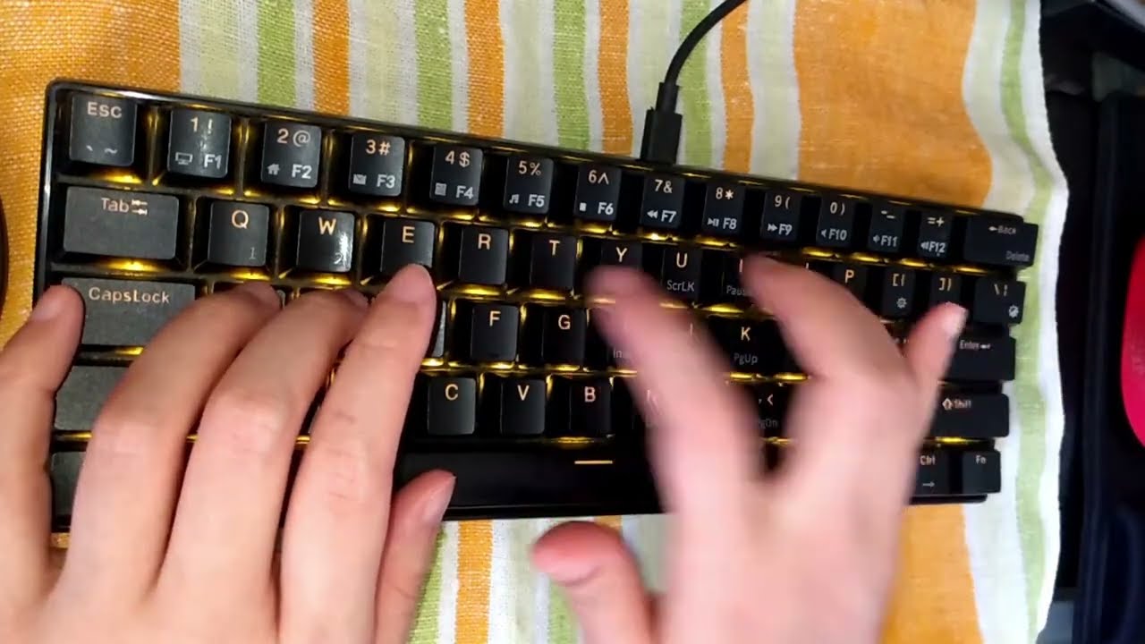 茶軸キーボードで無言作業③