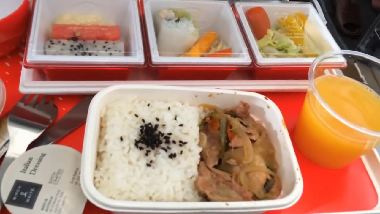 Lần đầu đi máy bay- Sân bay quốc tế,   Cuộc sống Mỹ