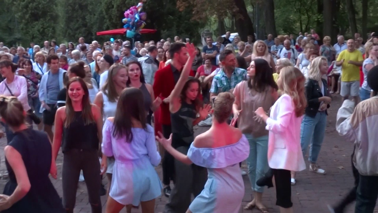 Potańc&oacute;wka w parku na zakończenie lata 27.08.2017