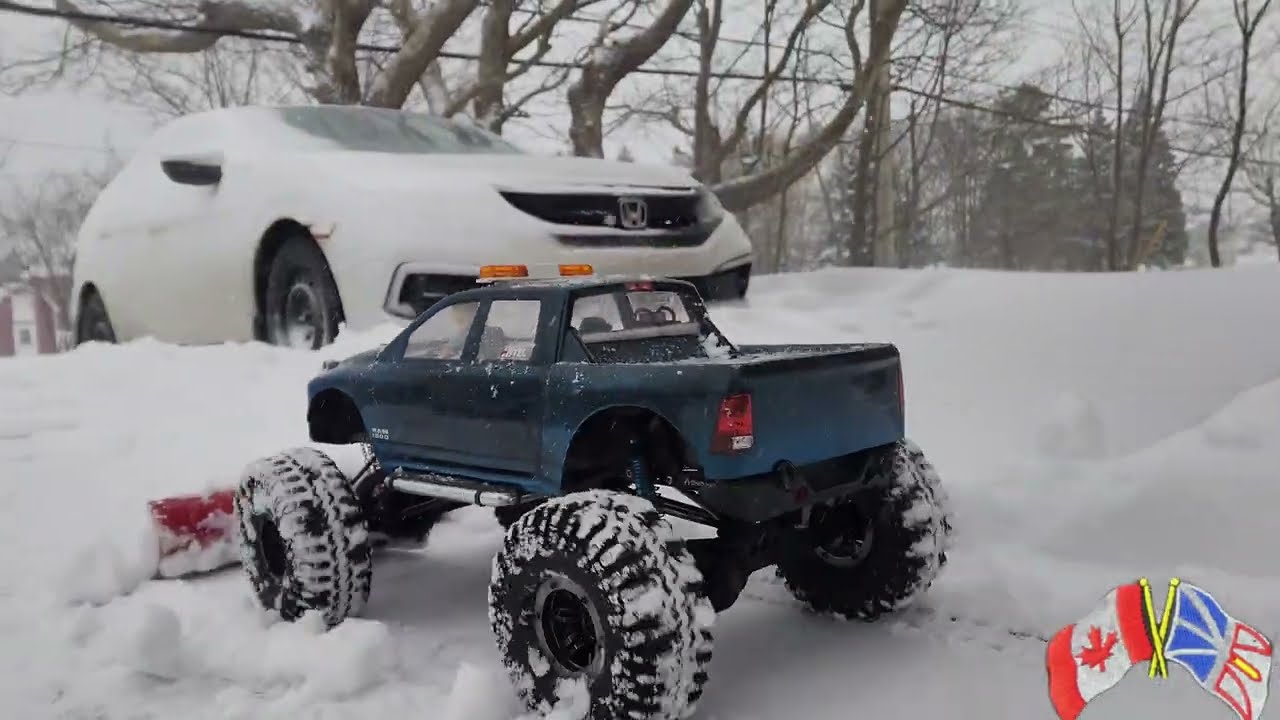 Dodge Ram 1500 4x4 - Axial Racing Wroncho - Home Made Snow Plow. Up/Down - ANGLE. IT WORKS SO WELL!