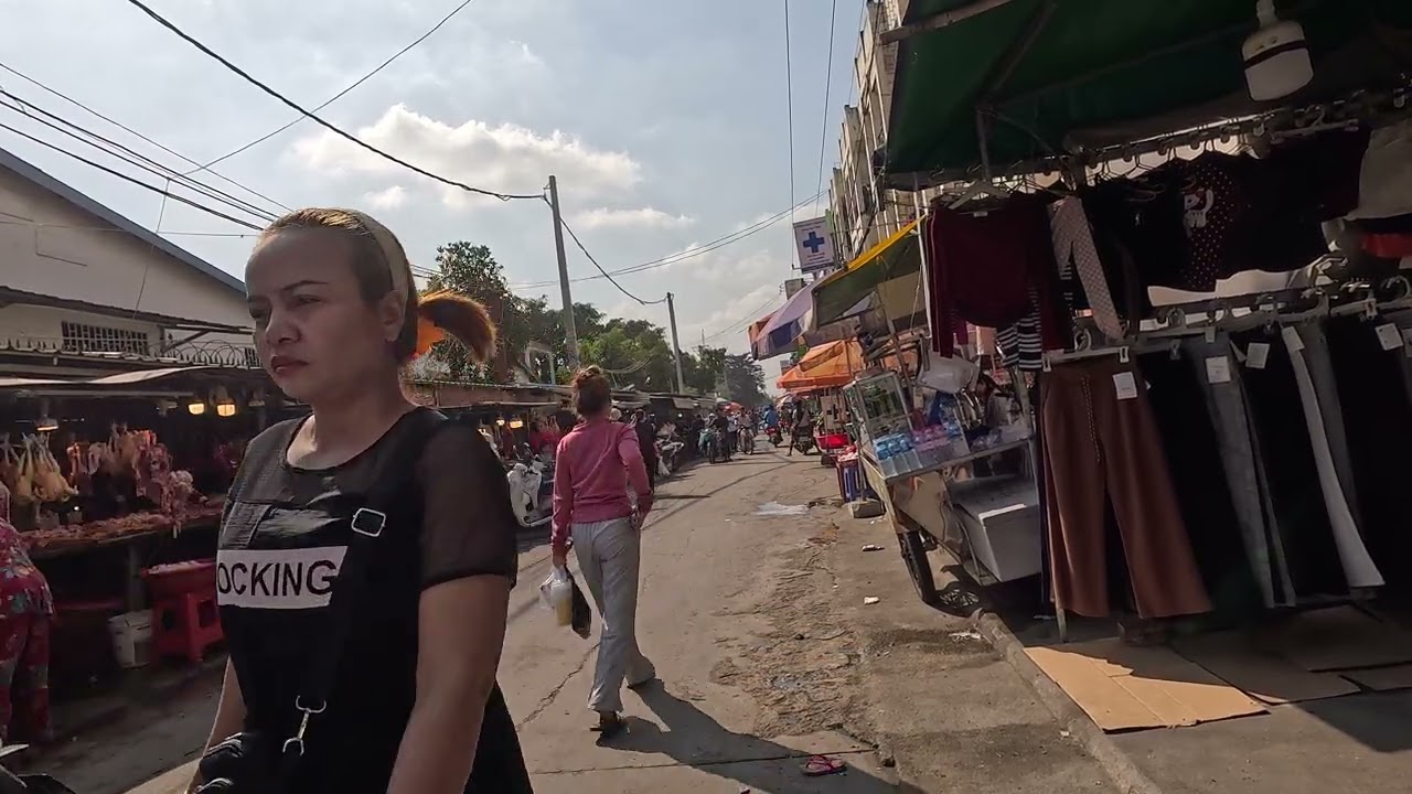 EP7- Monorom Market View in the morning! Let’s see full video of Market near my house 