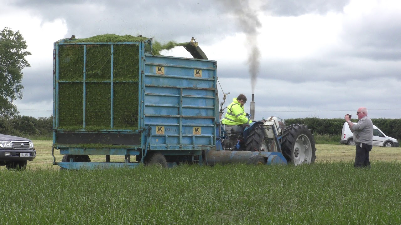 County Super 4 and Kidd Double chop  Fraser Trailer