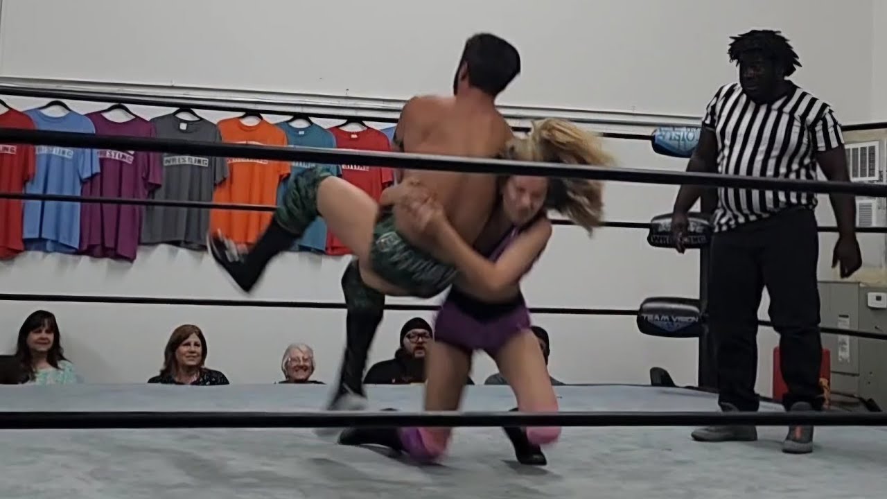 Rhiannon Jones vs. Chasyn Rance