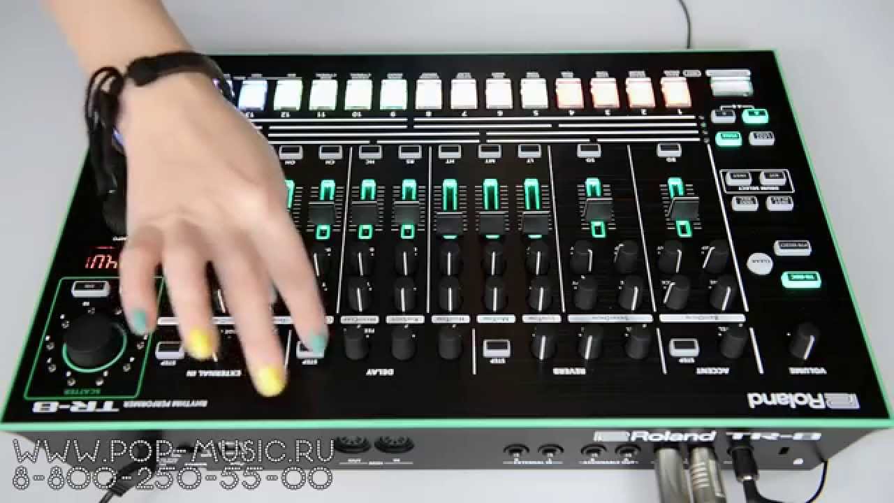 Драм-машина ROLAND AIRA TR-8