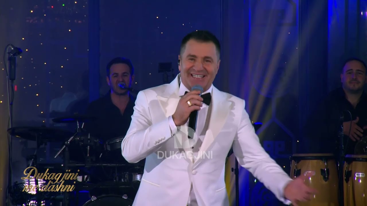 Performancë LIVE nga Afrim Muqiqi - 🎄 Gëzuar 2026