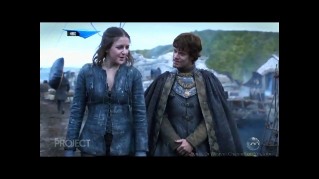 Alfie Allen - 