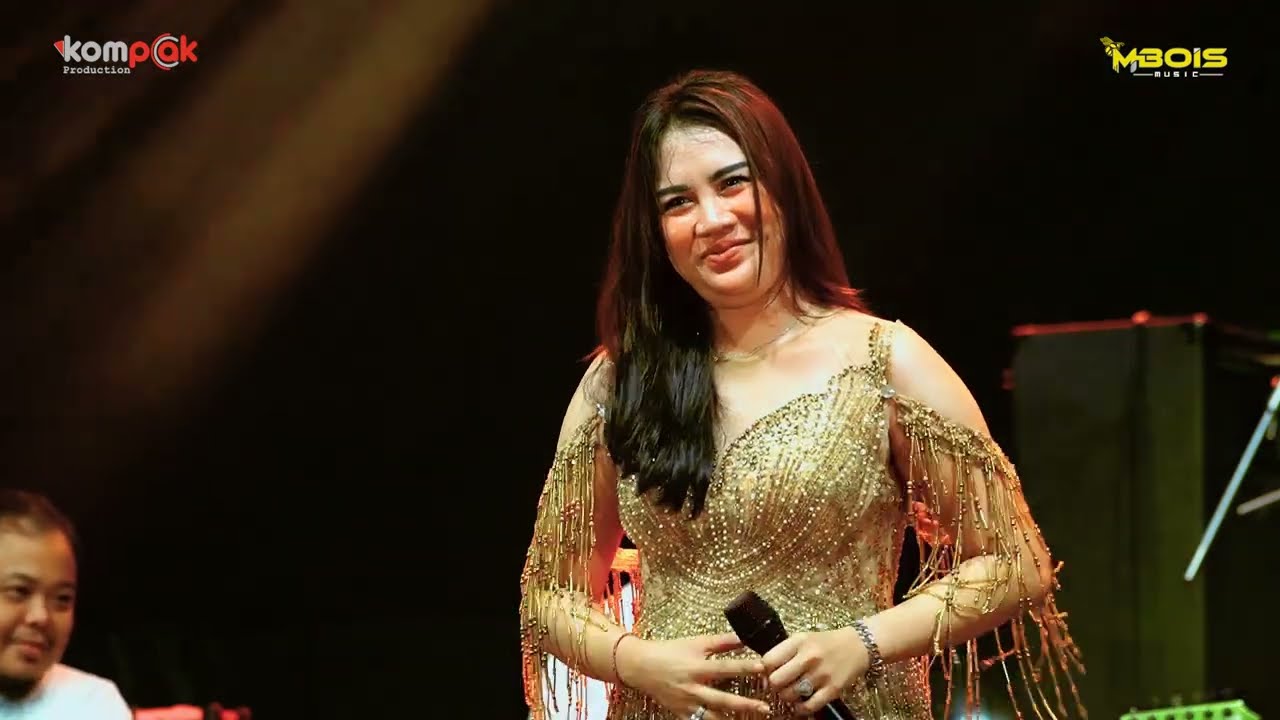 CAMELIA AUREL OKTAVIA MBOIS MUSIC LIVE BANGKALAN