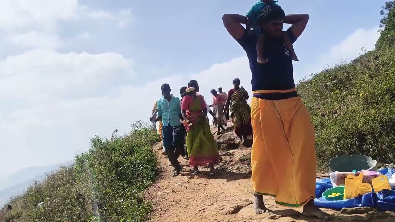 கொல்லிமலை பெரியசாமி கோயில் பாதை