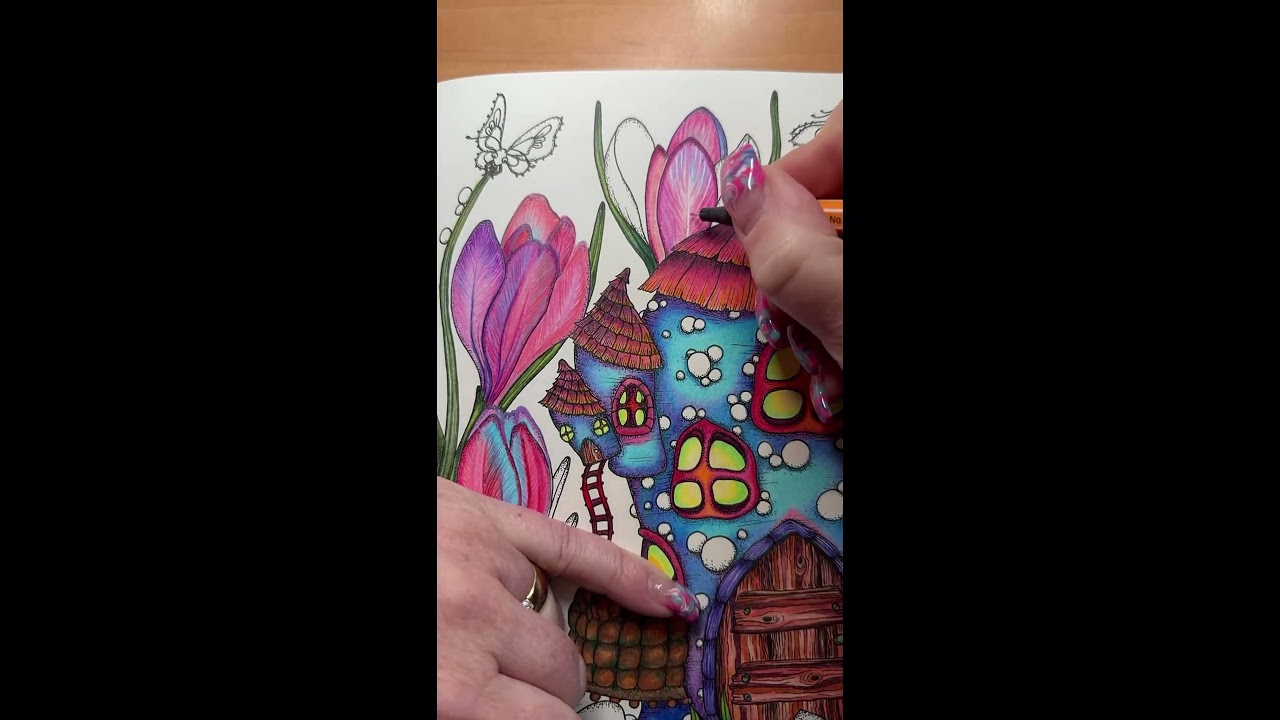 Book &bdquo;Tenderful Enchantments&ldquo; by Klara Markova / colouring tulips 🌷