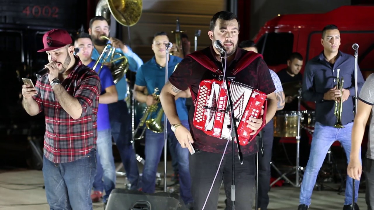 Banda La Alterada Ft Martin Patron- Alto Y Piel Morena (En Vivo-Desde El Shop)