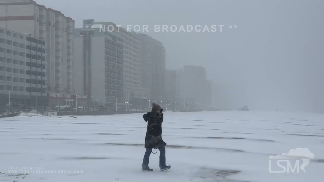 02-19-2025 Virginia Beach, VA - Rare Heavy Snowfall at Oceanfront