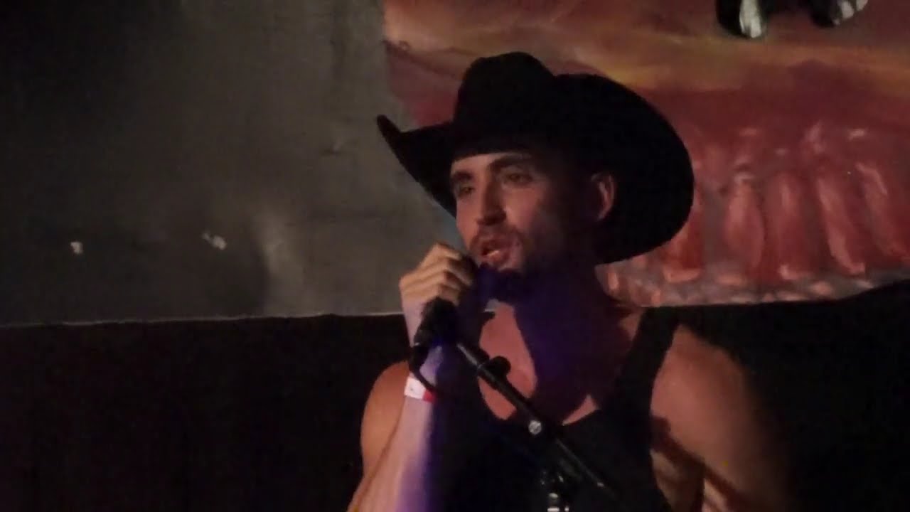 Cameron Hawthorn - Cowboy Take Me Away - Wildflower - In Chicago 2025