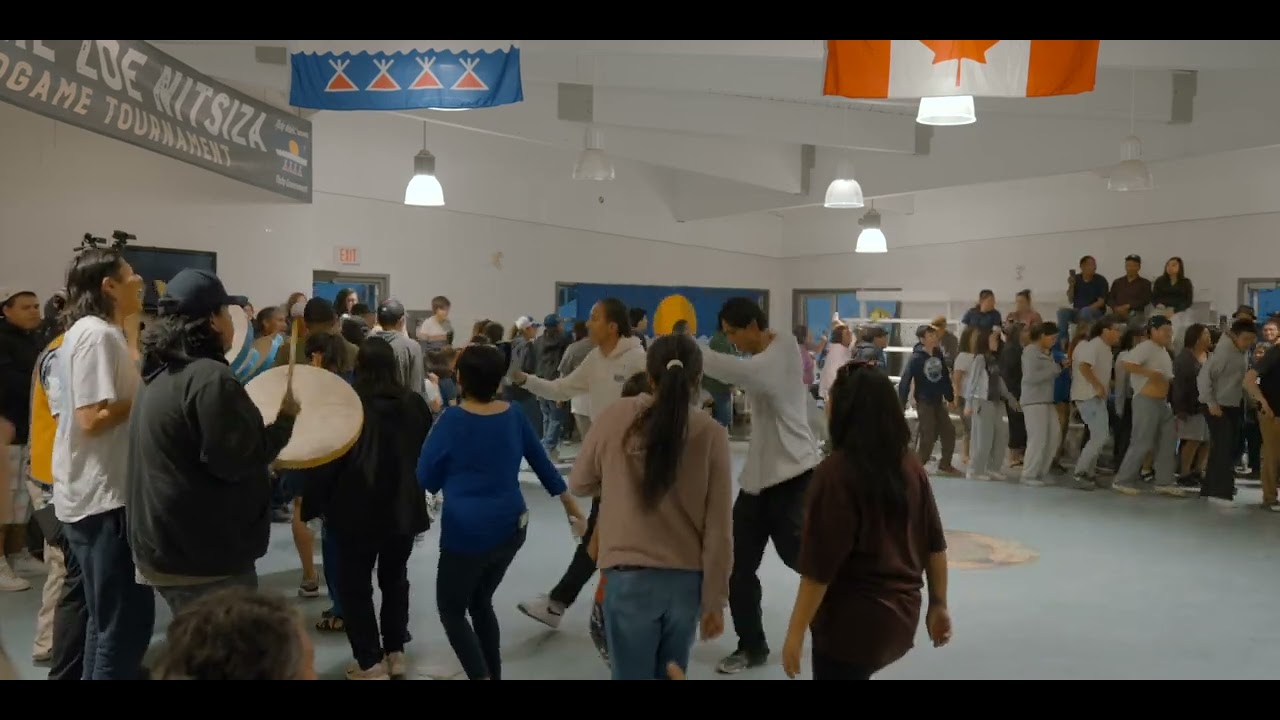 Whatı́ Drum Dance  2