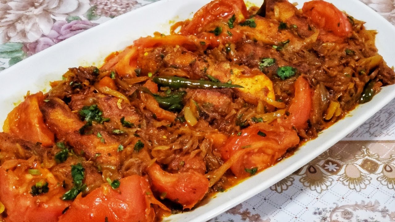 Sylheti Channel/Mrigal Fish Fry with Tomatoes /মৃগাল মাছ উইথ টোম্যাটোস