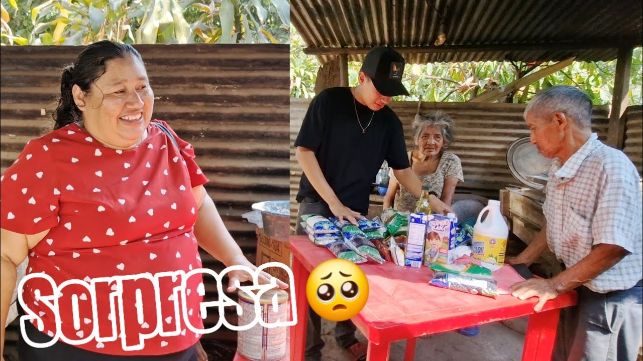 gran bendición para los abuelitos,,Levi frente a su mamá hace esta entrega con gran amor.