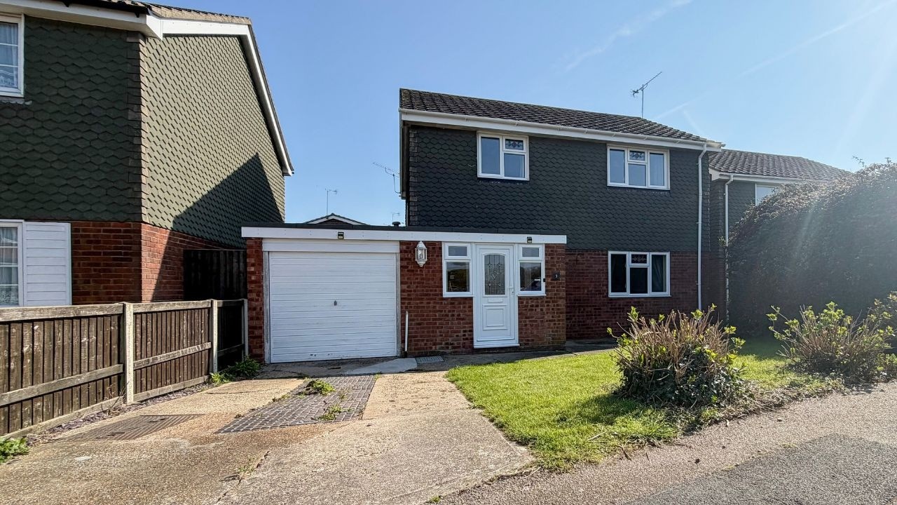 PERFECT FAMILY HOME! Beaumont Close, Walton-on-the-Naze.