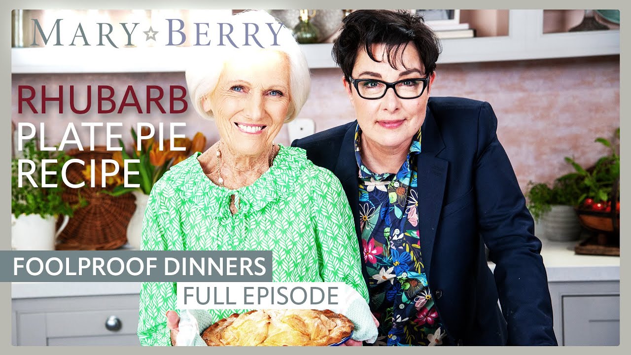 Sue Perkin's Crowd Pleasers | Mary Berry's Foolproof Dinners Episode 4 | Full Episode | Mary Berry