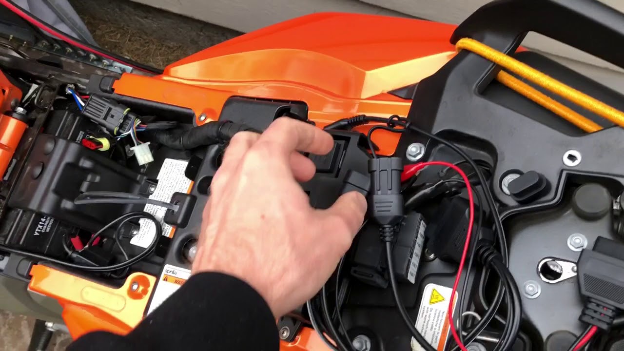 2009 Aprilia Shiver Diagnostic Port Connection