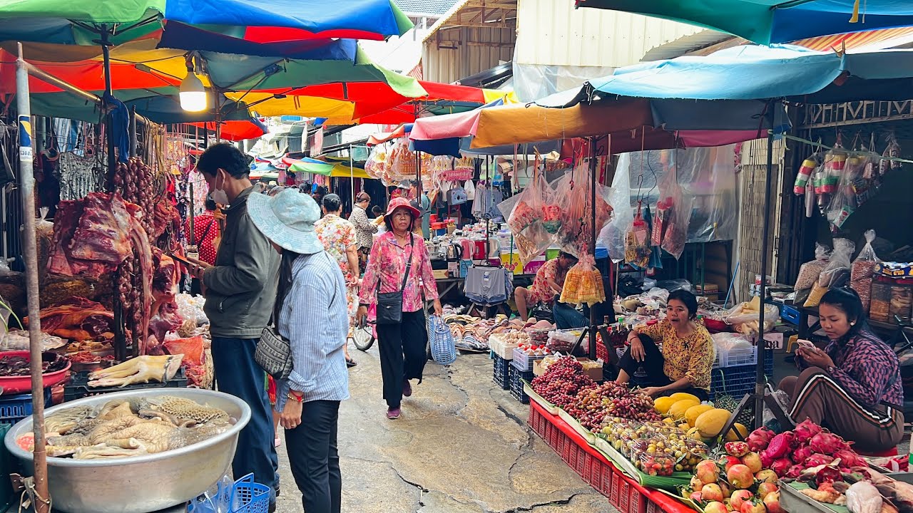 Street Food Tour 2025 - Routine Food & Lifestyle in Chbar Ampov Market Food, Fresh, Cheap and more