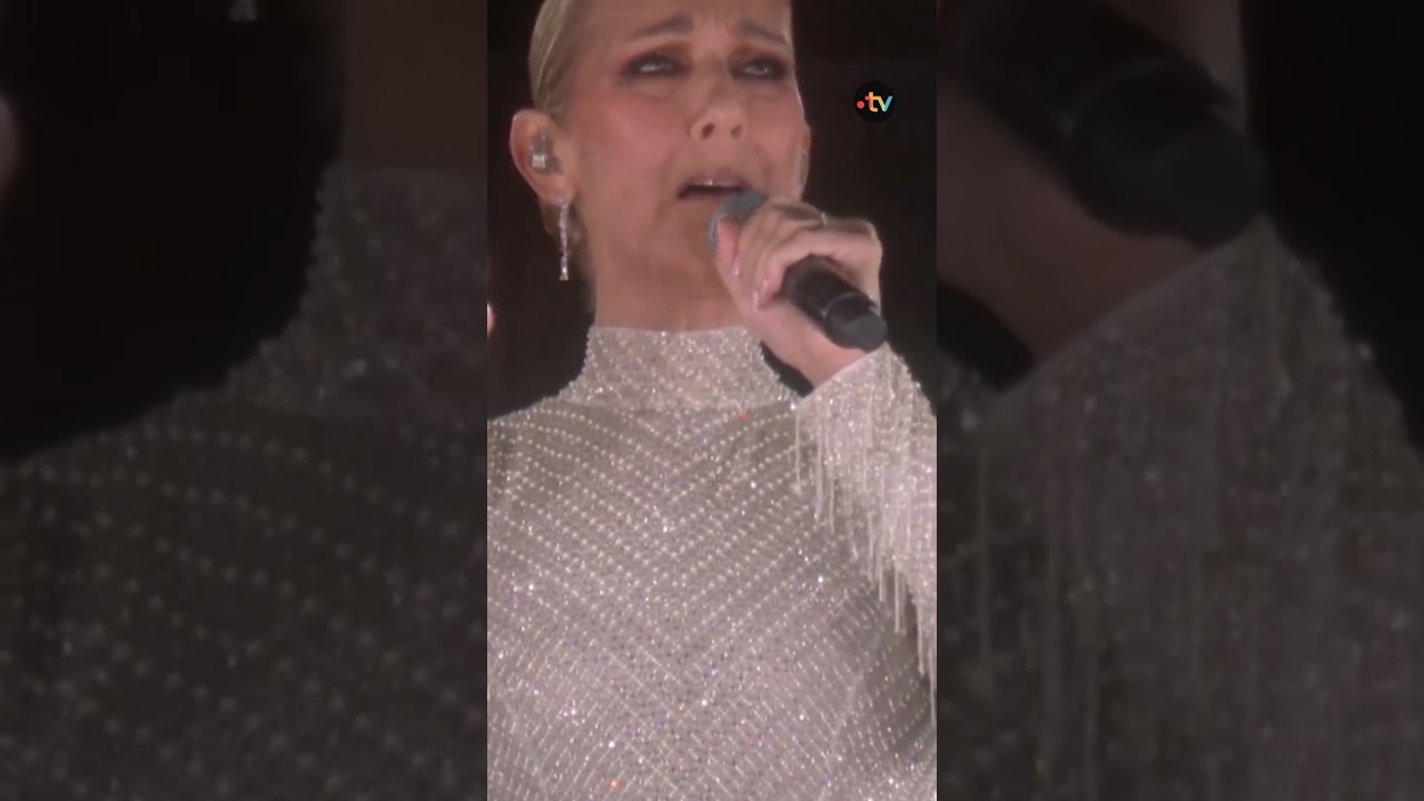 Céline Dion chante 