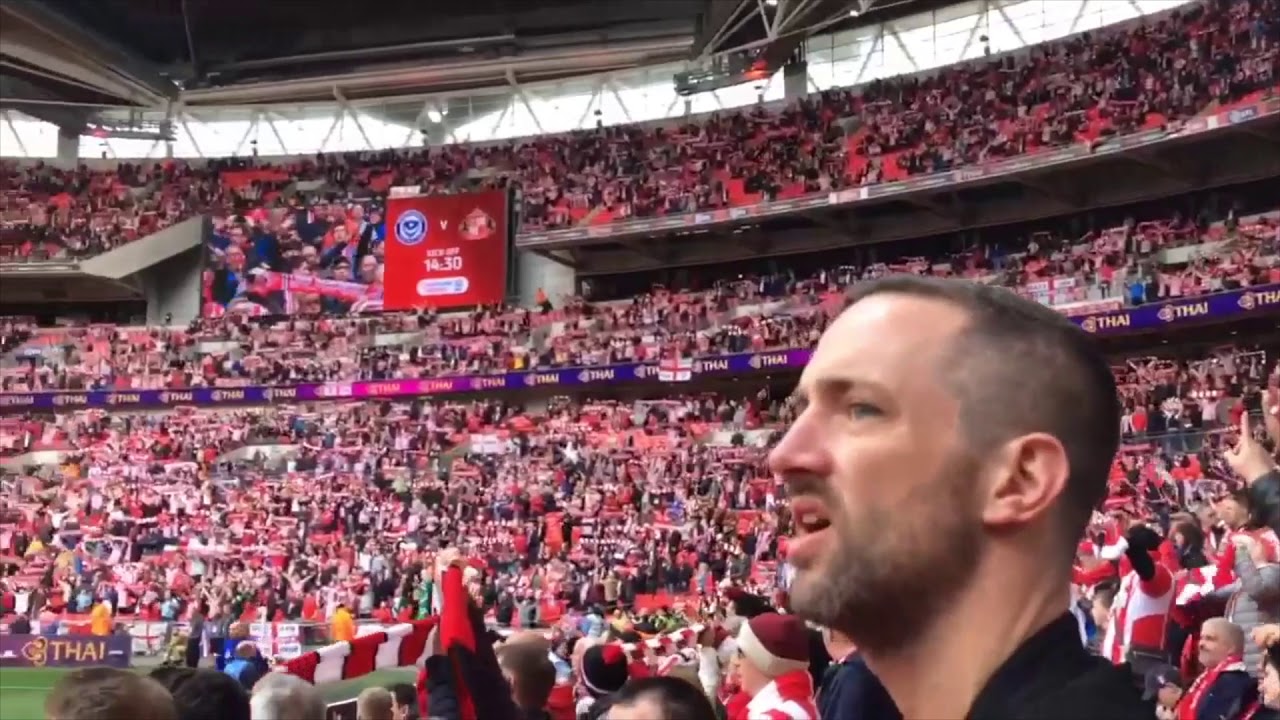 SUNDERLAND FANS IN LONDON || Trafalgar Square/Wembley Stadium