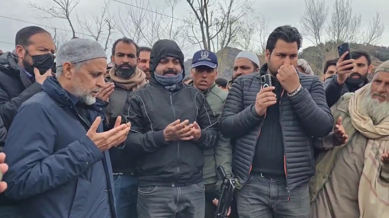 Unexplained illness: MP Rajouri-Anantnag Mian Altaf visits Budhal, meets victim families