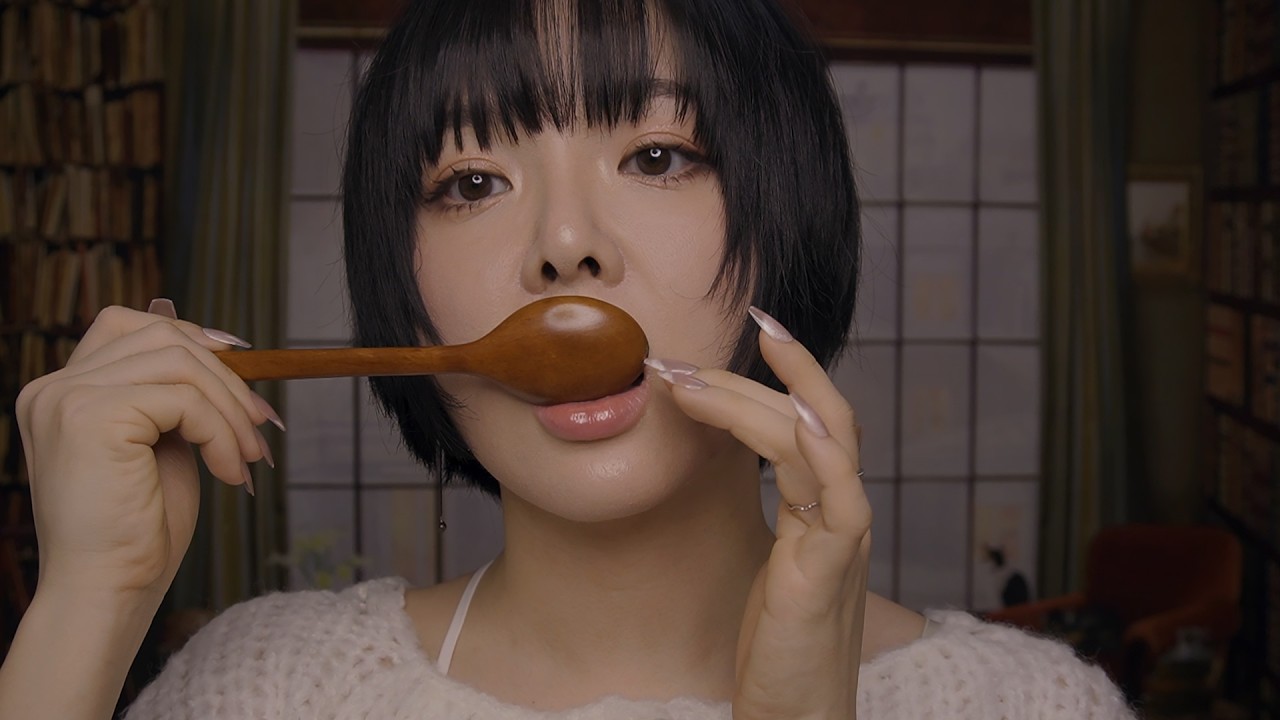 ASMR Intense Wooden Spoon Mouth Sounds