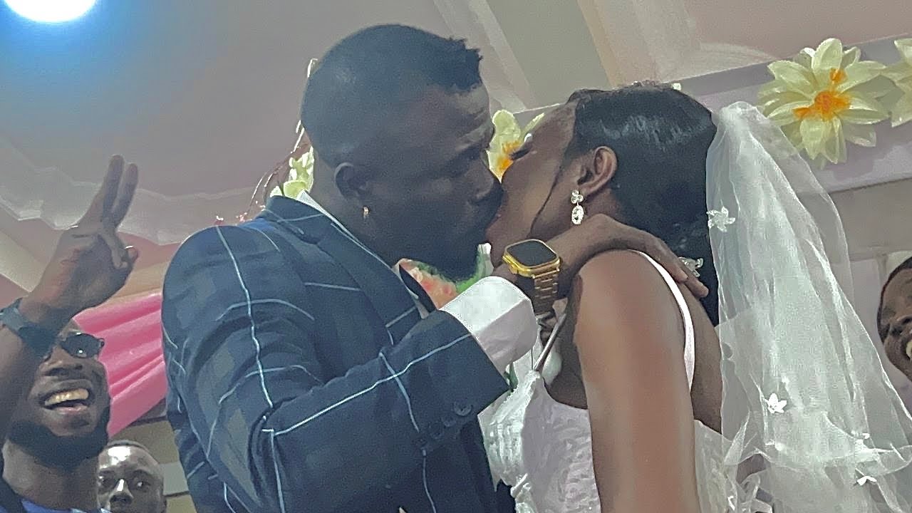 AKA BENEZER SUPRISEED MORAL AT HIS WEDDING DAY