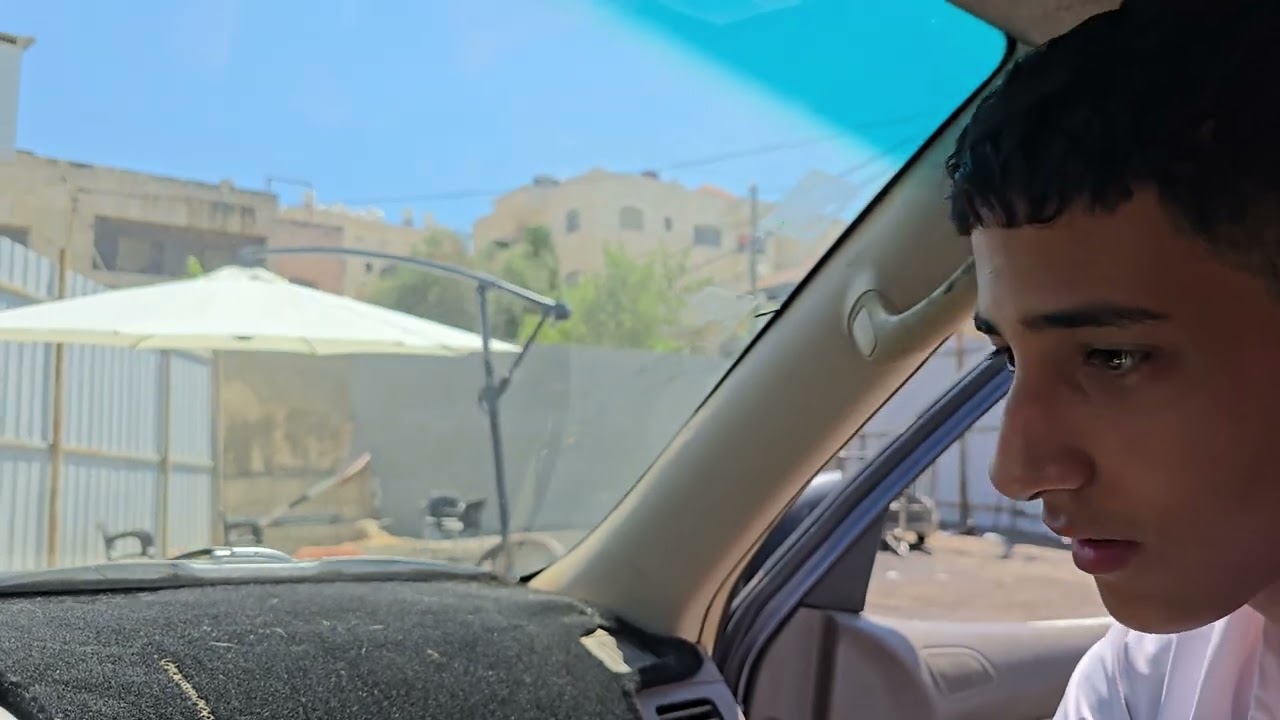 بعد هروب ثعبان العربيد داخل الجيب تم وضعه تحت كاميرات المراقبة مع جمال العمواسي