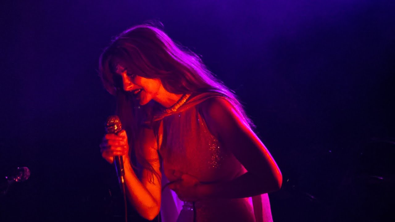 Weyes Blood - Children of the Empire live @SalaApolo in Barcelona (Halloween Night)
