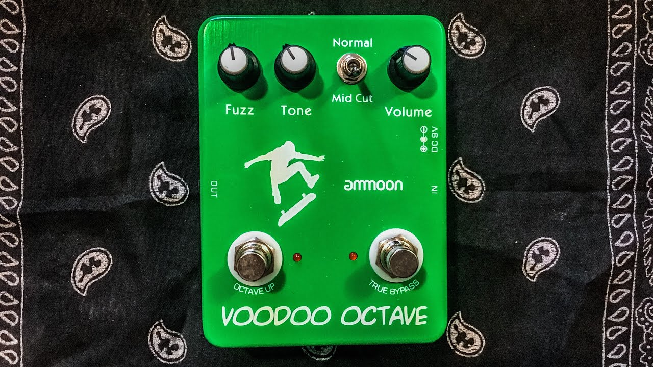 The Ammoon Voodoo Octave fuzz pedal.