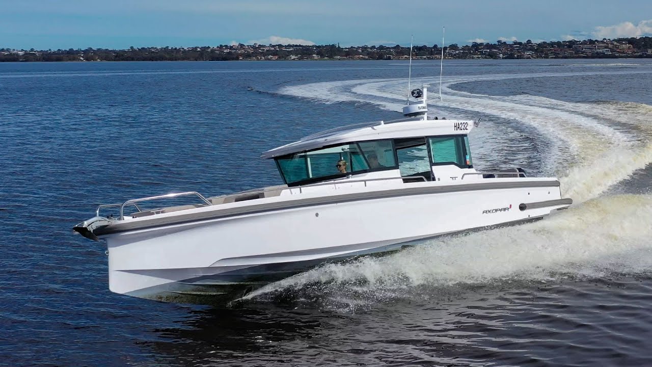 2023 Axopar 37 Cross Cabin *60 hours from new* - For Sale 