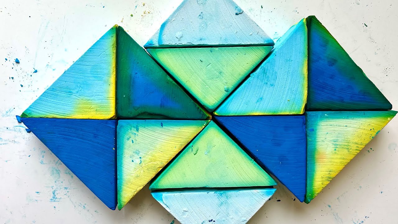 Triangle Art - Gym Chalk ASMR