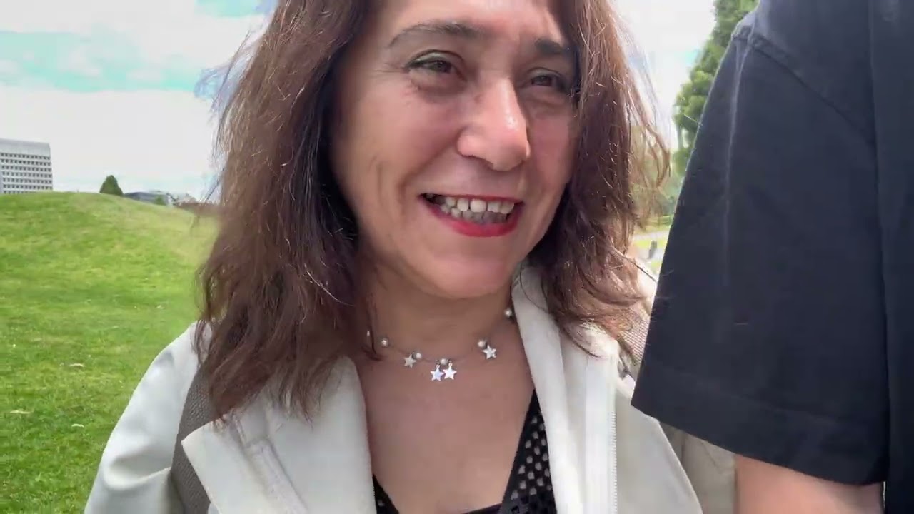 Annem babam ile Melbourne yürüyüşü