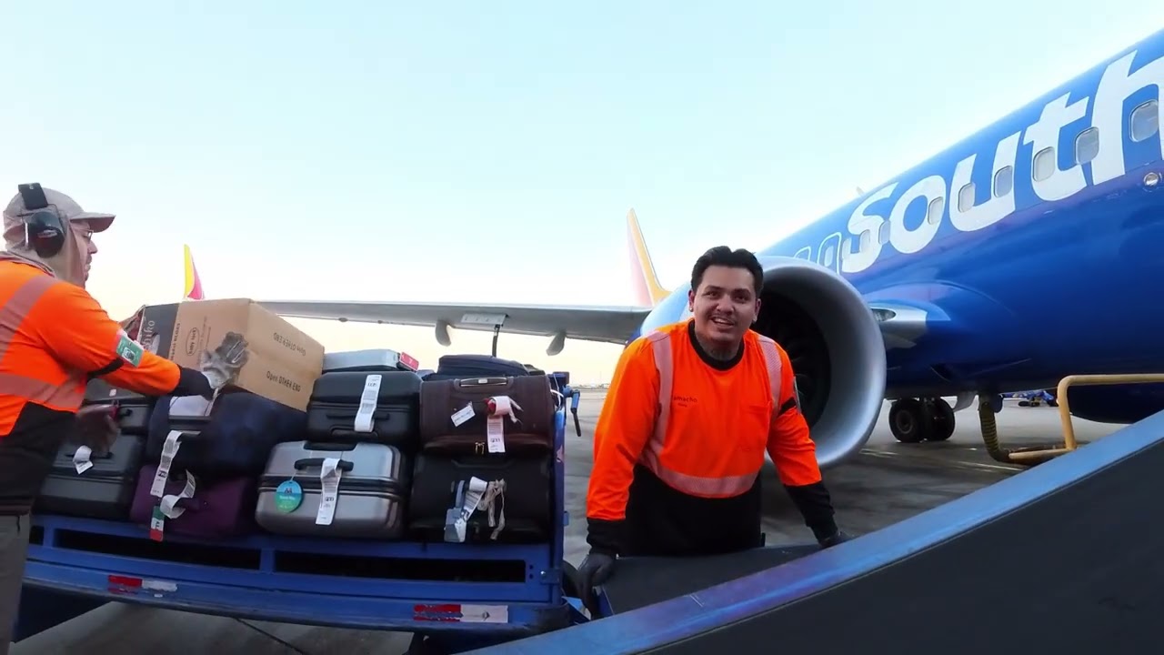 Turnaround | IND - PHX - OAK | 737 MAX 8