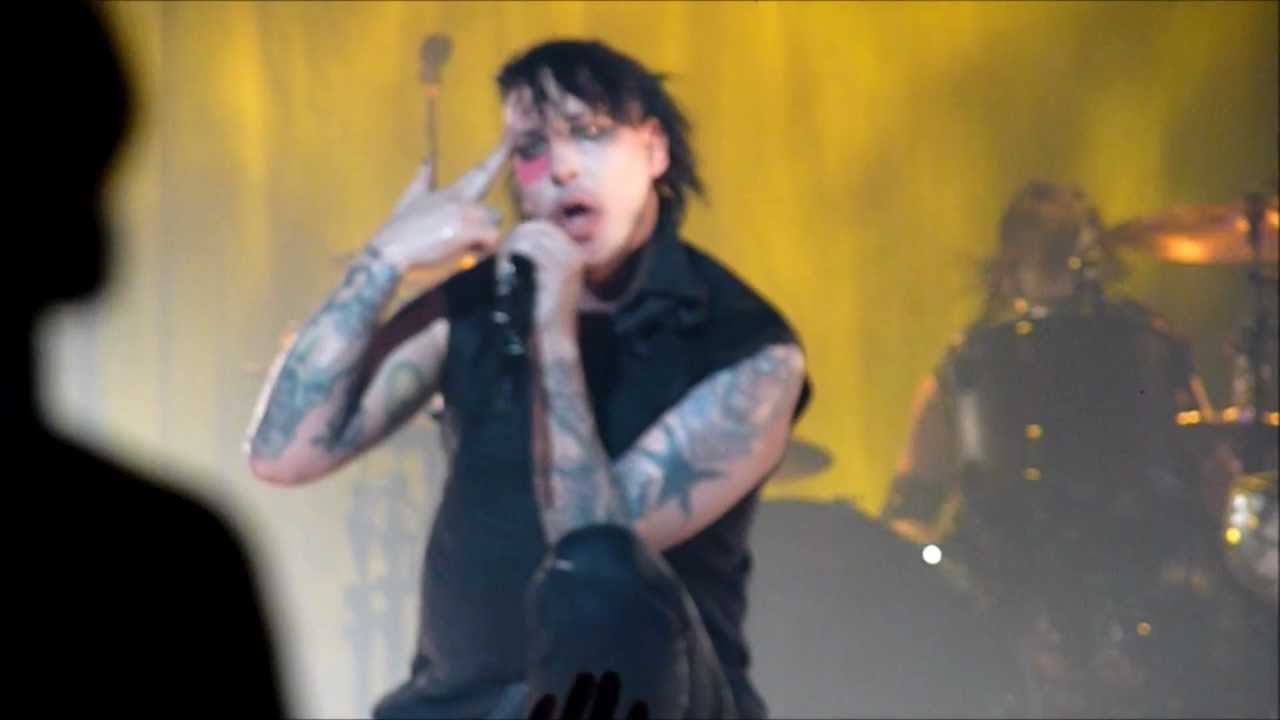 Marilyn Manson Slo-Mo-Tion live @ Paris 05/06/2012