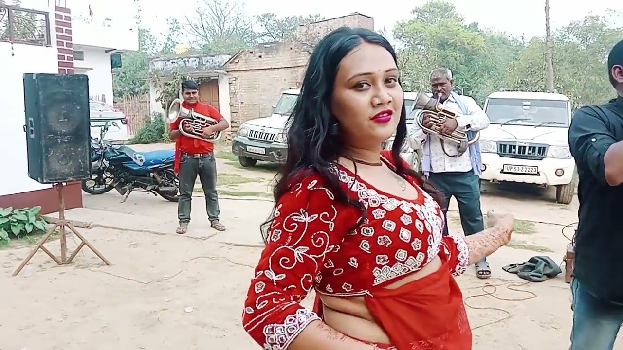 मुस्लिम बैंड के डांसर और सहिंदा ने तहलका मचाया 