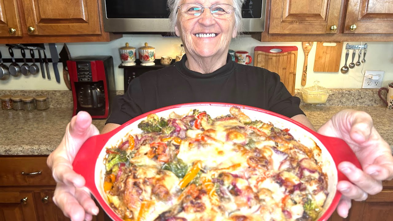 Bacon Bundled Chicken N Veggie Casserole. #lowcarb #chickenrecipes #glutenfree #