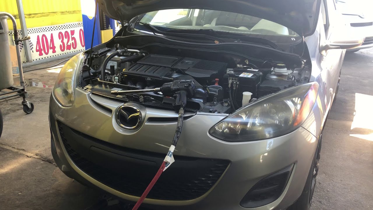 Снятие/замена опоры двигателя Mazda 2 2011 года