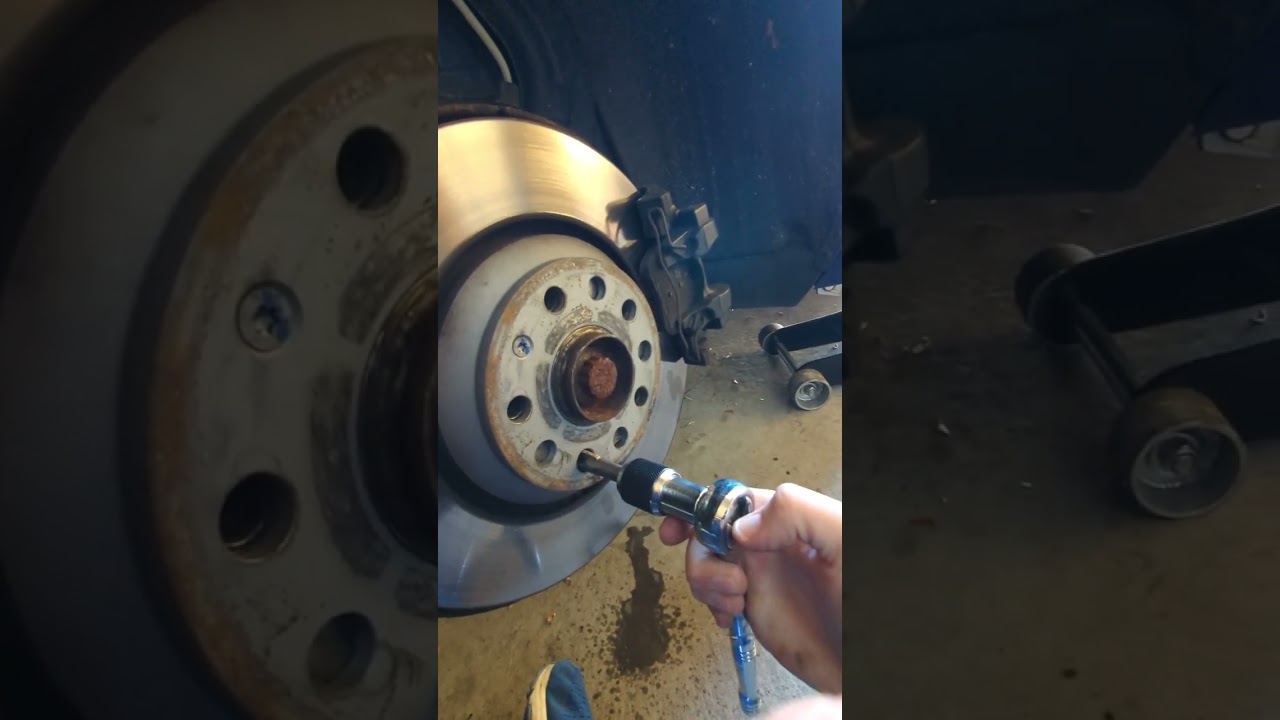 Hub Thread Repair: 2015 Audi S3
