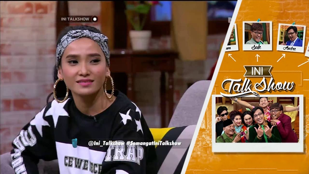 Adila Fitri Meminimalisir Kata dengan Huruf R
